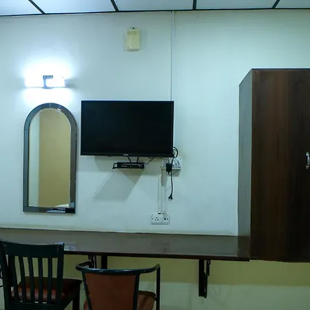 Raajnest Service Apartments Chennai Exterior photo