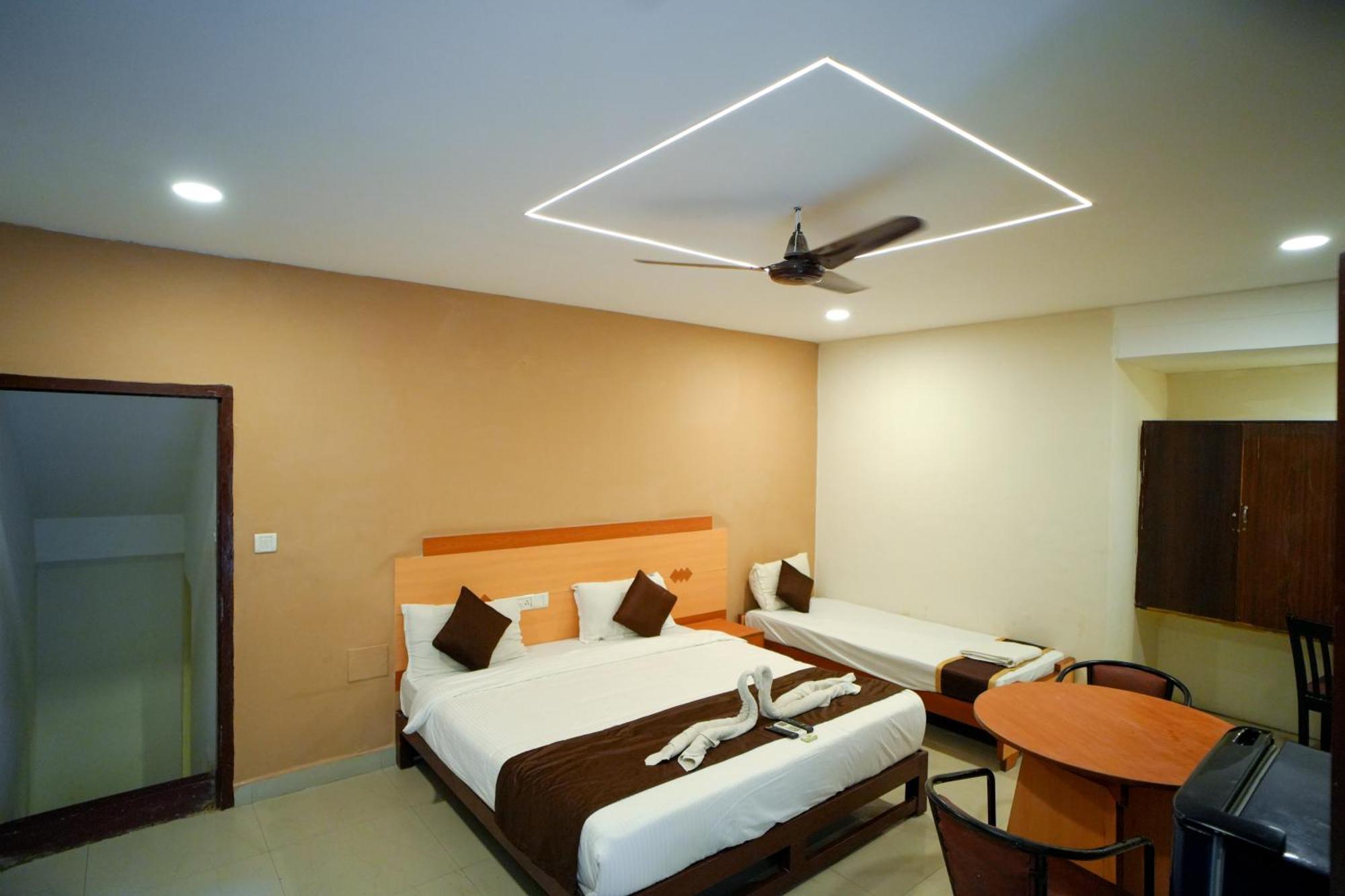 Homestay Raajnest Service