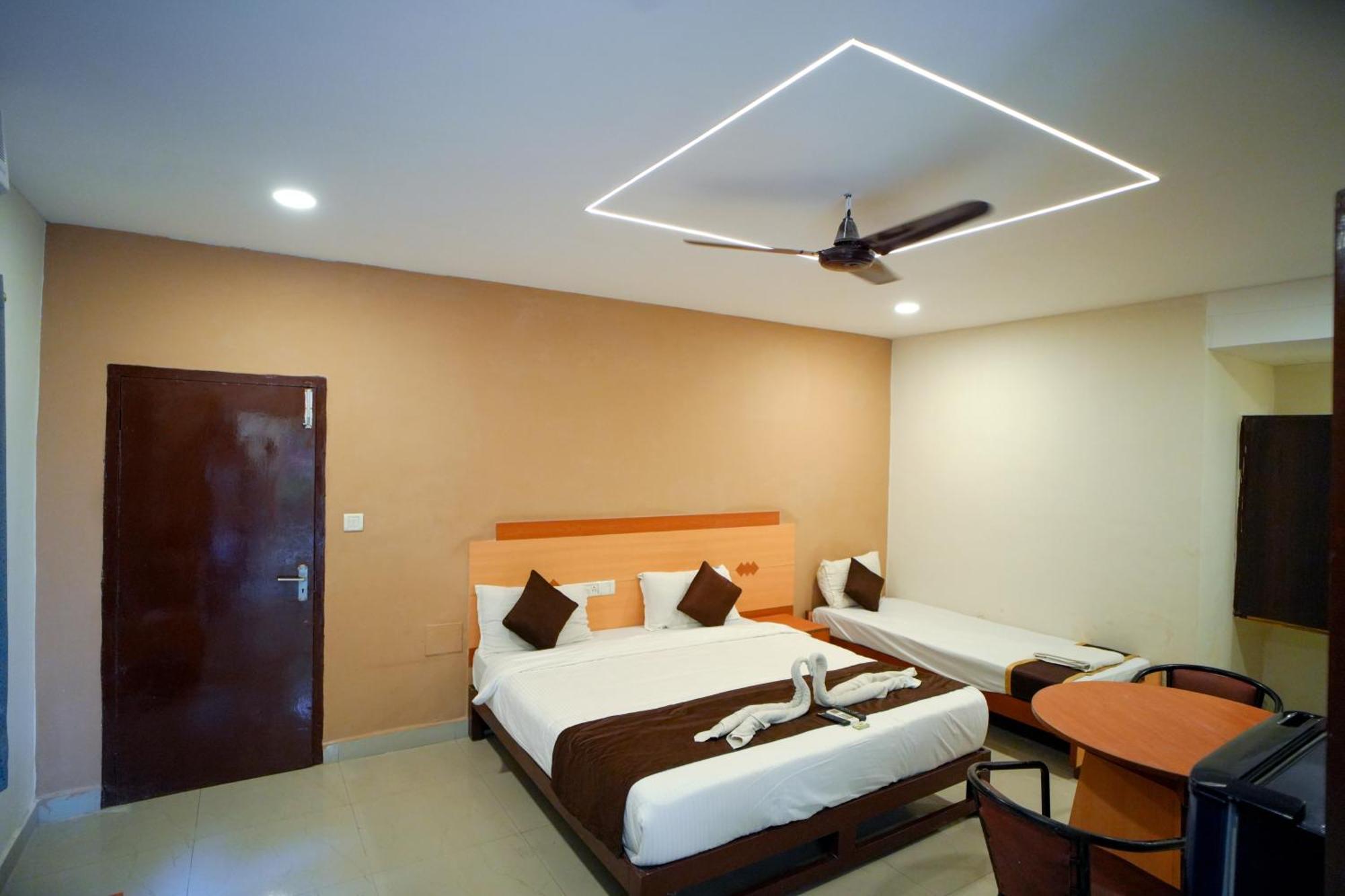 Homestay Raajnest Service *